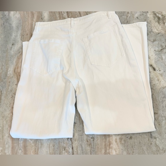 Women’s ABERCROMBIE & FITCH The Ankle Straight Ultra High Rise white jean Sz 10 - Picture 9 of 10